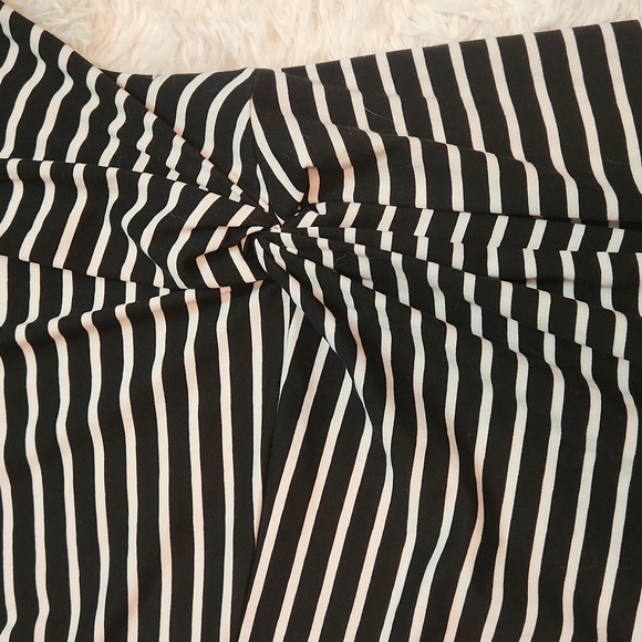 Kismet black and white striped dress with stomach knot - Picture 2 of 6